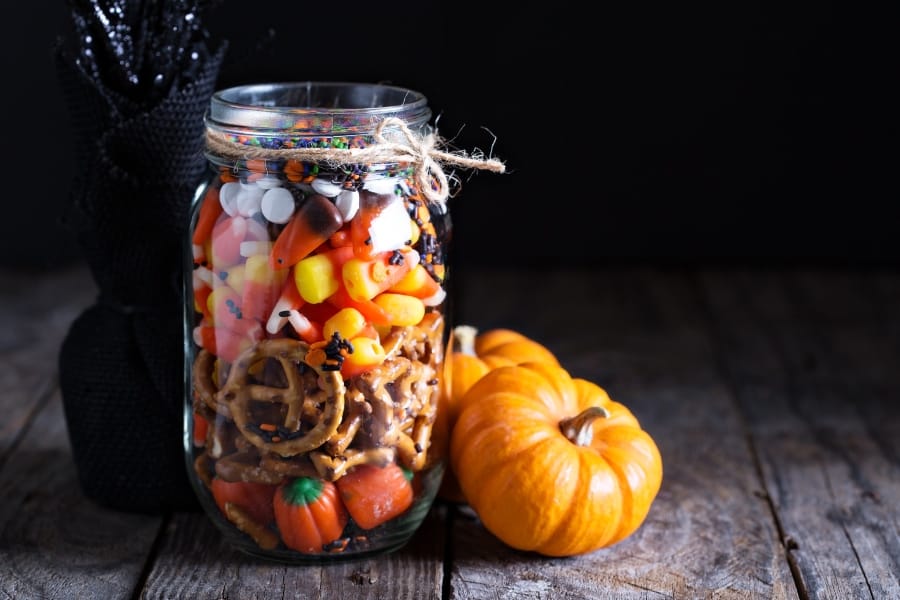 Fun And Easy Scarecrow Crunch Recipe
