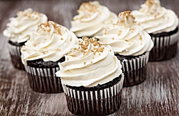 buttercream frosted chocolate cupcakes