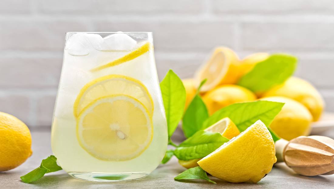 How Long Does Lemon Juice Last? (Does It Go Bad)