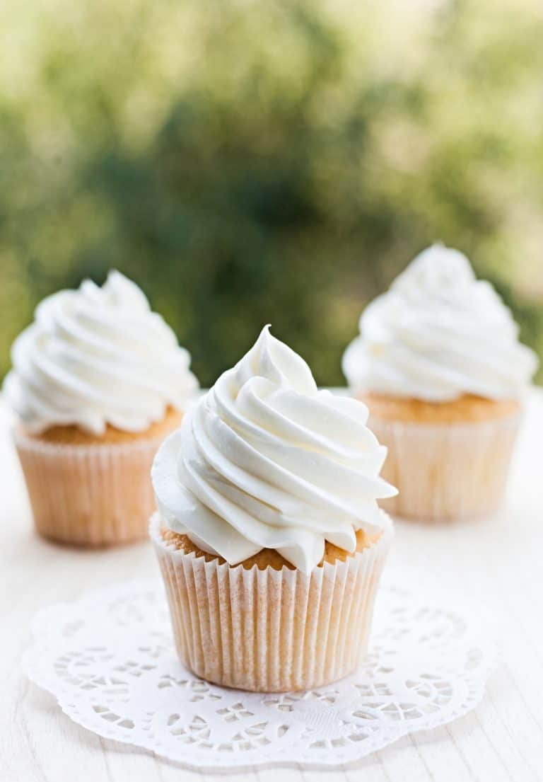 Buttercream Frosting With Heavy Cream | Treat Dreams