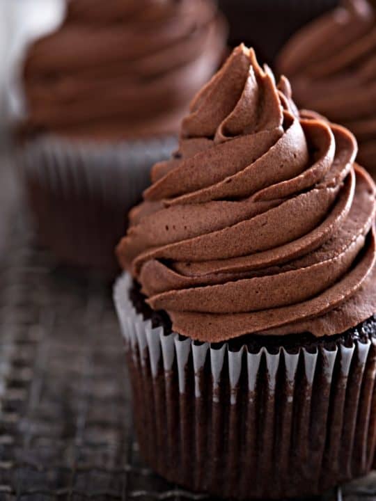 Simple Chocolate Chip Frosting